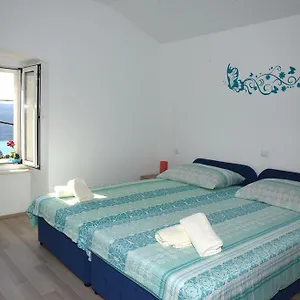 https://apartment-marija-vrana-ceres.primorje-gorskikotar.com
